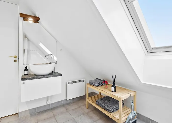 Apartment Awesome In *